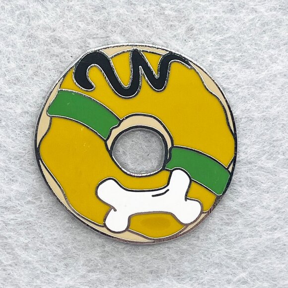 🔮 5/$25 Disney Pluto Donut Pin - Picture 1 of 3